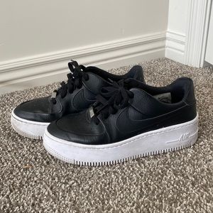 Nike Women's Air Force 1 Sage XX Low